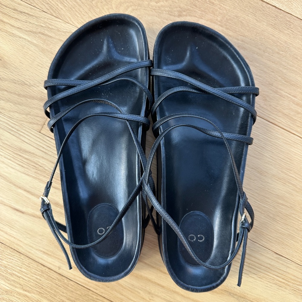 ***SOLD OUT***Co. Slingback black leather sandals